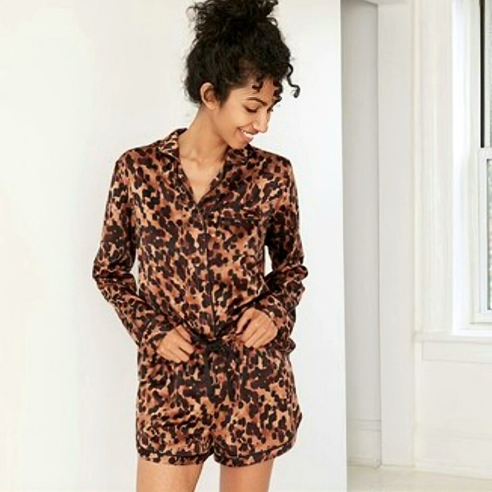 STARS ABOVE LEOPARD PRINT PAJAMA SET
